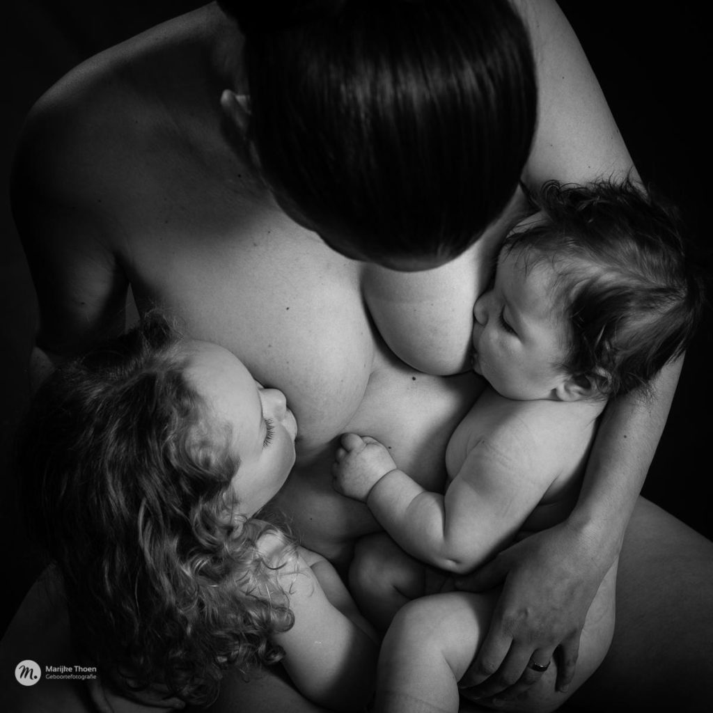 borstvoedingsdfoto, bortsvoedingsfoto's, bortsvoedingsshoot, borstvoedingsfotografie, studiosessie borstvoeding