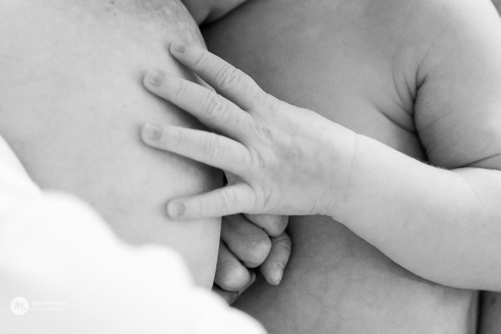 borstvoedingsdfoto, bortsvoedingsfoto's, bortsvoedingsshoot, borstvoedingsfotografie, studiosessie borstvoeding